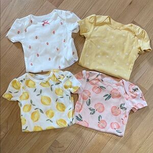 NWOT Carter's Short Sleeve Bodysuit Set - White, Yellow, Lemon, Peach